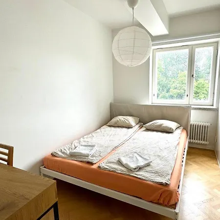 Rh 90 M2 Only 3 Min From The Airport Apartment