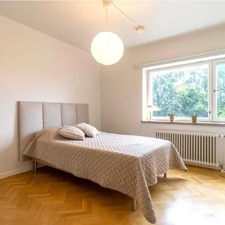 Rh 90 M2 And Free Parking Only 3 Min With A Car From The Airport Vantaa
