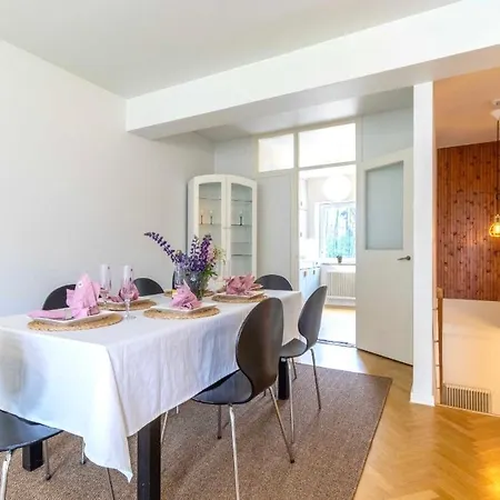 Rh 90 M2 And Free Parking Only 3 Min With A Car From The Airport * Vantaa