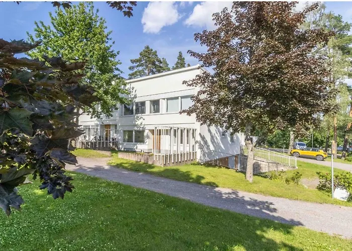 Апартаменты Rh 90 M2 And Free Parking Only 3 Min With A Car From The Airport